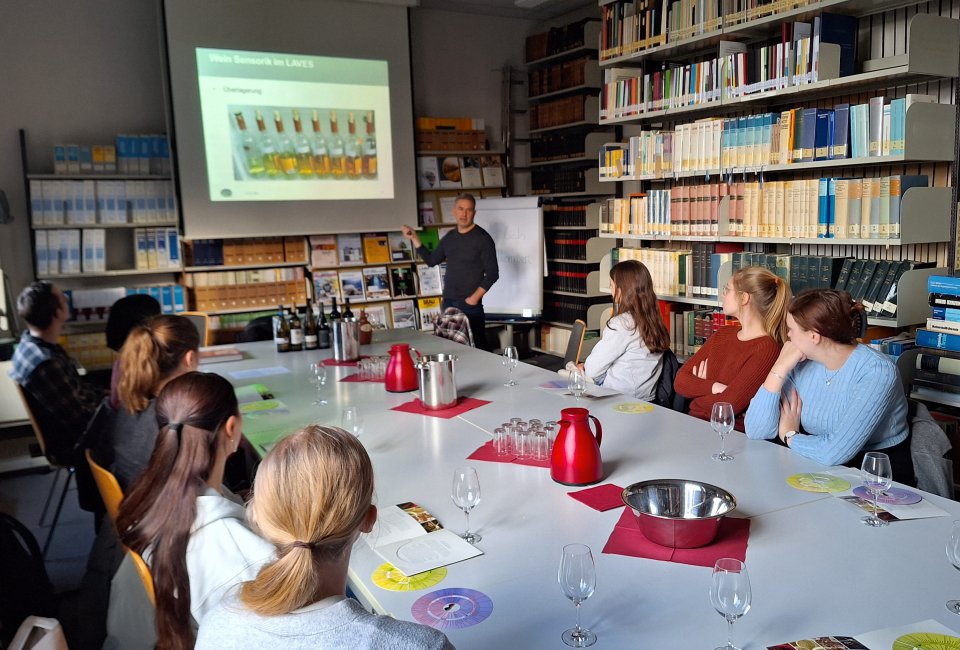 Weinseminar am Institut für Lebensmittelchemie Braunschweig