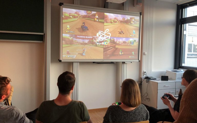 Gesellschafts-Abend für Bachelor-Studierende